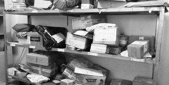 廚房水管破裂傳出刺鼻性氣味，原以為是鄰居家甲醛超標(biāo)，沒想到是“絕命毒師”