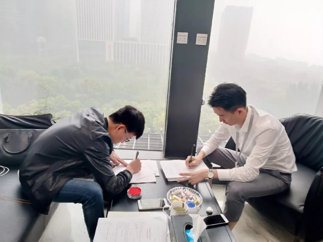 熱烈祝賀王總簽約創(chuàng)綠家遂川市縣級市代理！