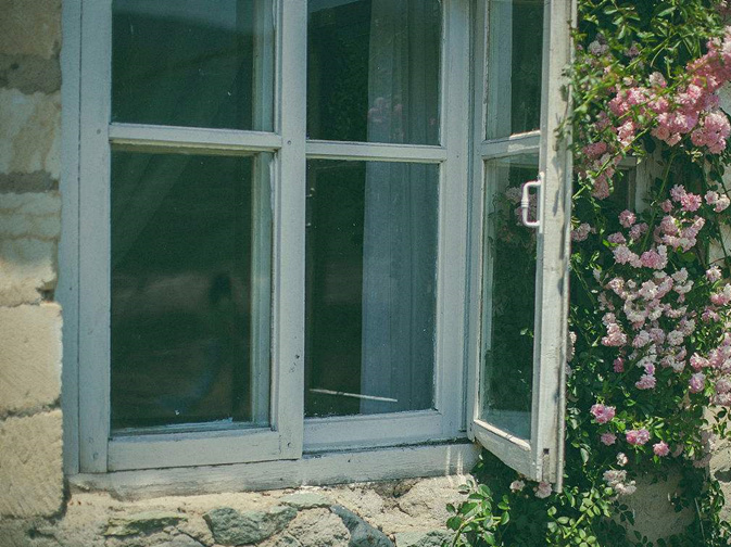 你認(rèn)為網(wǎng)上最正確的除甲醛方法是那個(gè)？