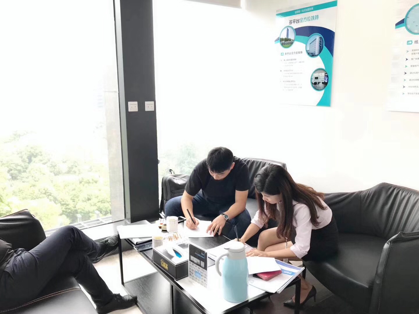 熱烈祝賀楊總、王總簽約創(chuàng)綠家長春市區(qū)級代理！