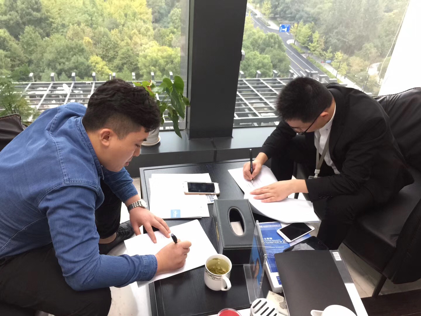 熱烈祝賀商總簽約創(chuàng)綠家烏魯木齊市區(qū)級(jí)代理！