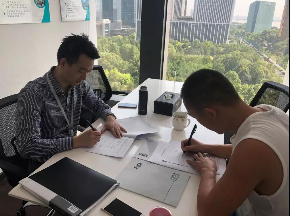 熱烈祝賀徐總簽約創(chuàng)綠家浙江省衢州市縣級代理！