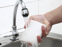 廚房去污神器“魔術(shù)擦” 竟然甲醛超標(biāo)！ 你家有嗎？