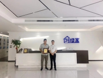 熱烈祝賀何總簽約創(chuàng)綠家信陽市縣級代理！