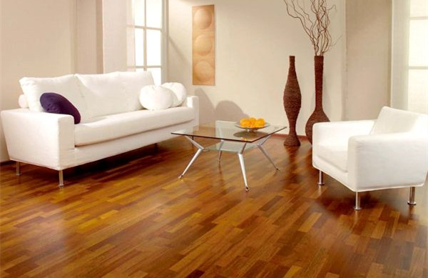 靠“甲醛超標(biāo)”上頭條的強化木地板，讓全國網(wǎng)友都坐不住了……