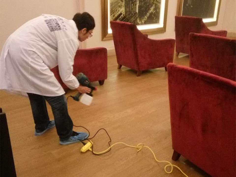 靠“甲醛超標(biāo)”上頭條的強化木地板，讓全國網(wǎng)友都坐不住了……