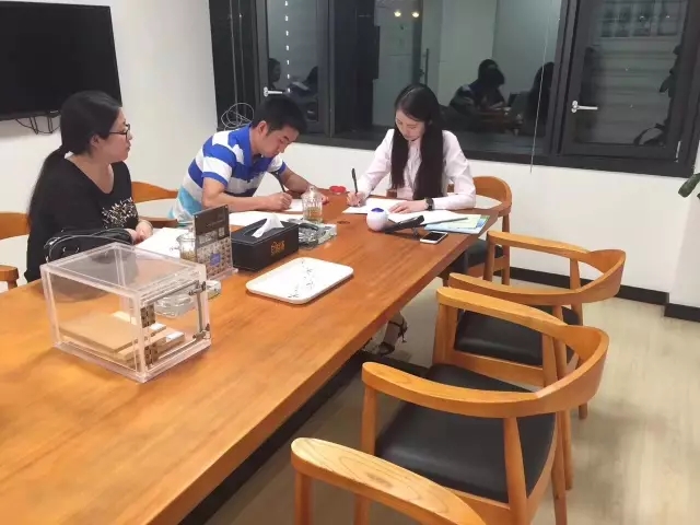 熱烈祝賀南昌經(jīng)濟開發(fā)區(qū)徐總、聶總夫婦簽約創(chuàng)綠家！